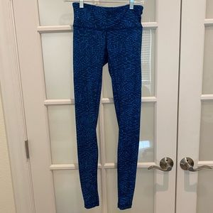 Lululemon wunder under